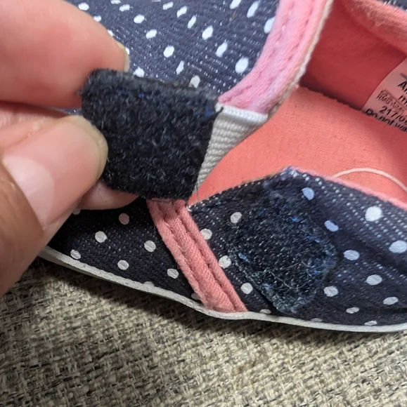 Pink and Black Slip-On Sneakers with Elastic Opening - Picture 3 of 5